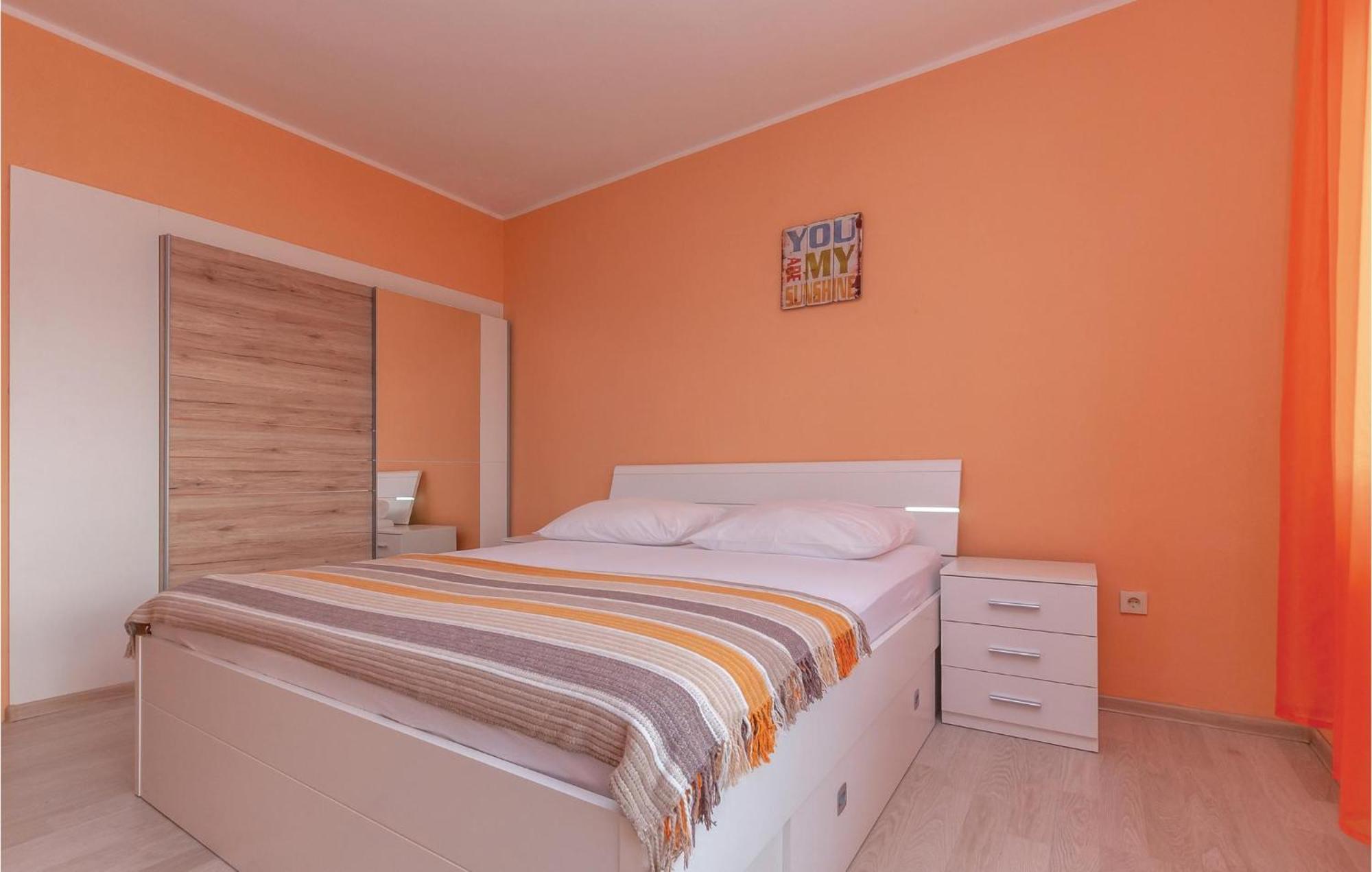 Cozy Home In Dolac With Kitchen Primošten Exteriér fotografie