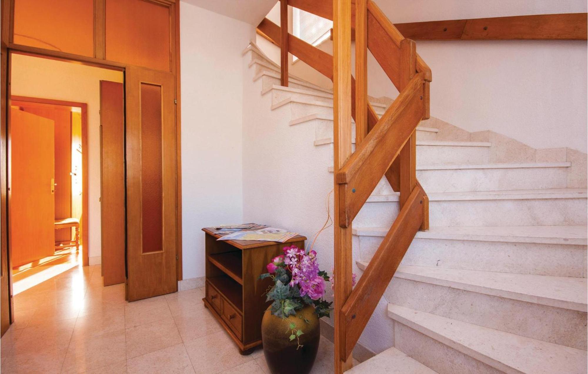 Cozy Home In Dolac With Kitchen Primošten Exteriér fotografie
