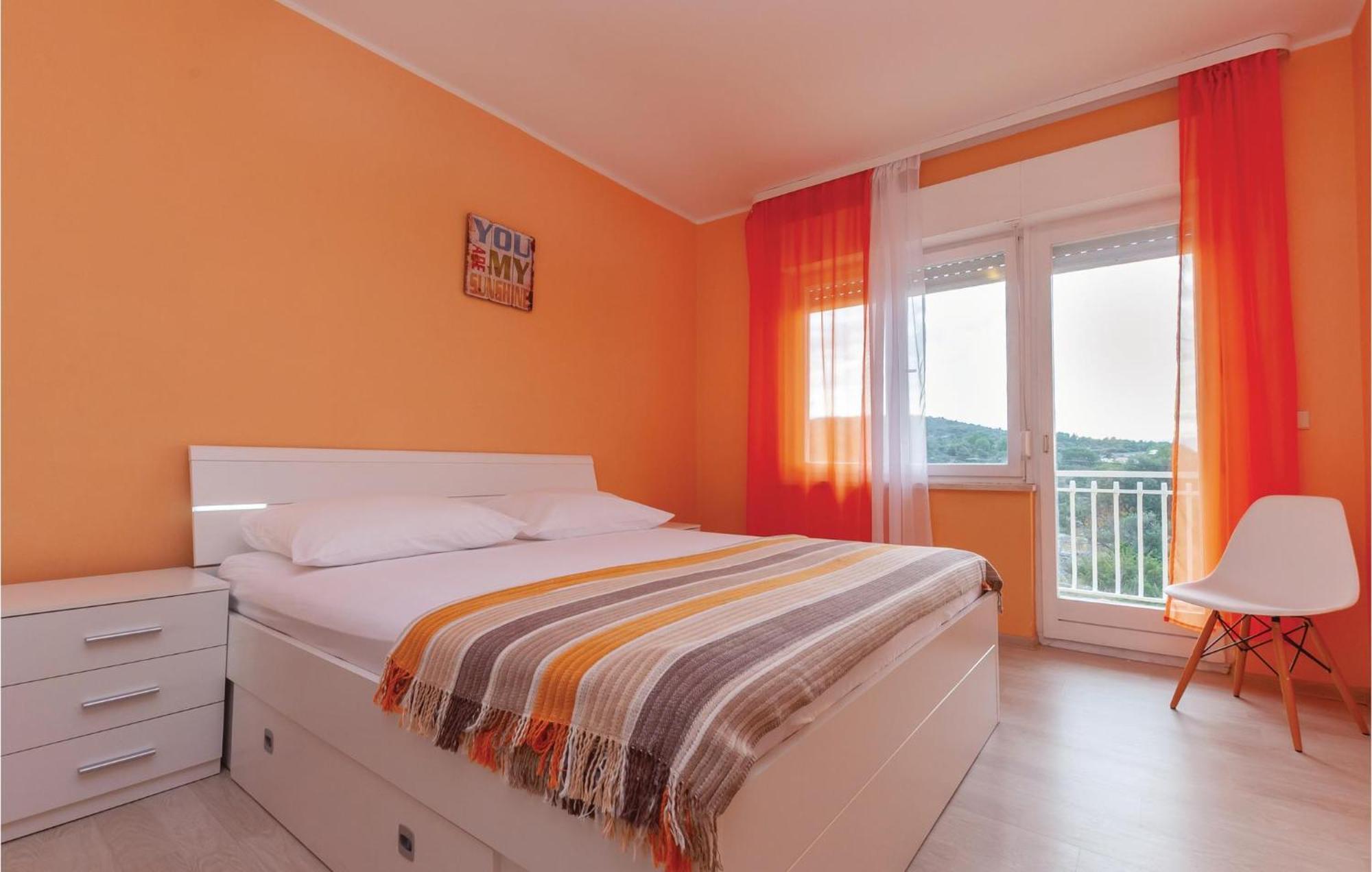Cozy Home In Dolac With Kitchen Primošten Exteriér fotografie